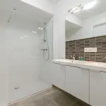 Apartamento Casiola - Modern With Sunny Terrace In