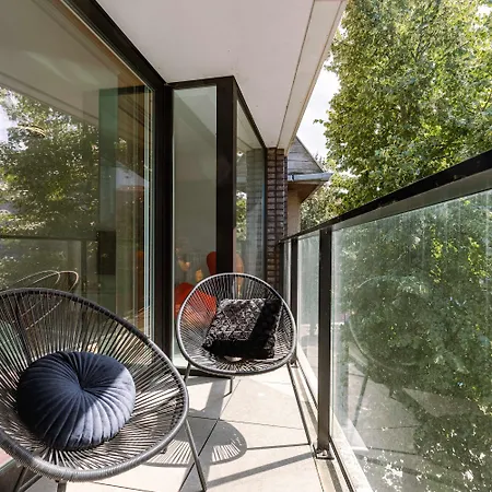 Huswell - Modern With Sunny Terrace In Daire Oostende