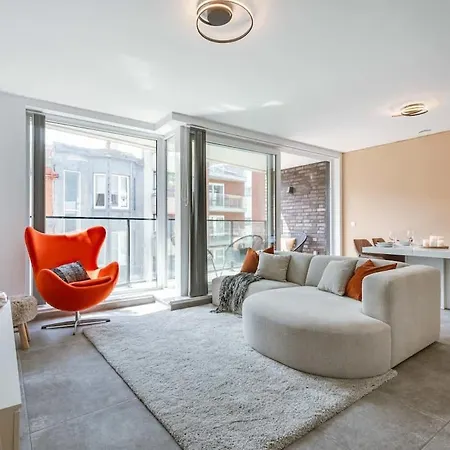 Casiola - Modern With Sunny Terrace In شقة