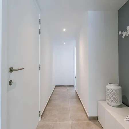 شقة Casiola - Modern With Sunny Terrace In