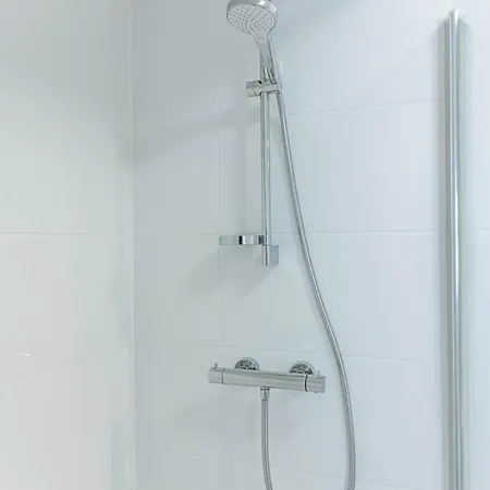 شقة Casiola - Modern With Sunny Terrace In *