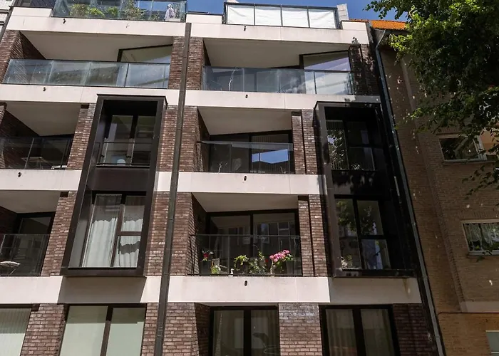 Appartement Huswell - Modern With Sunny Terrace In