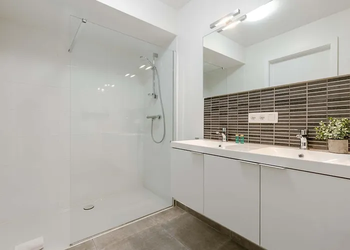 Appartement Huswell - Modern With Sunny Terrace In *