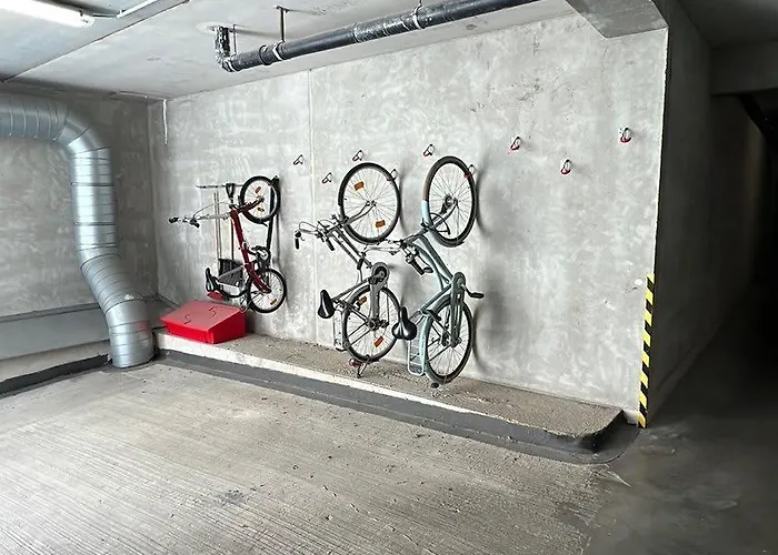 Huswell - Modern With Sunny Terrace In Appartement