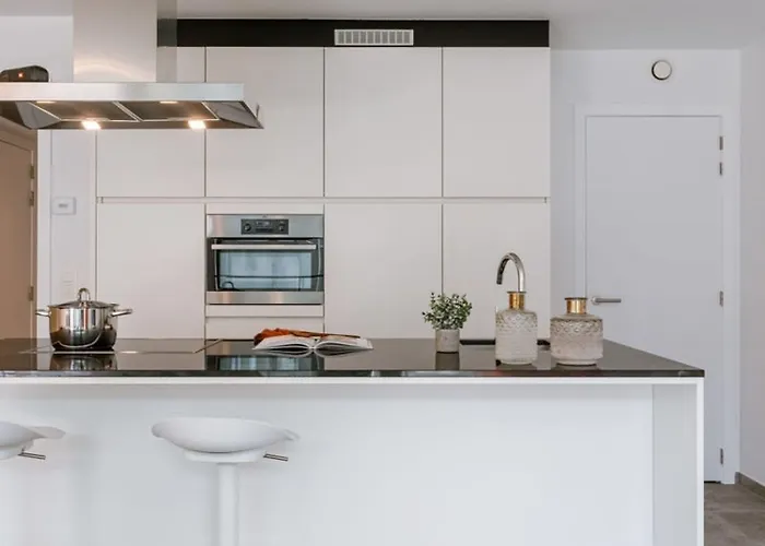 Huswell - Modern With Sunny Terrace In Apartmán *