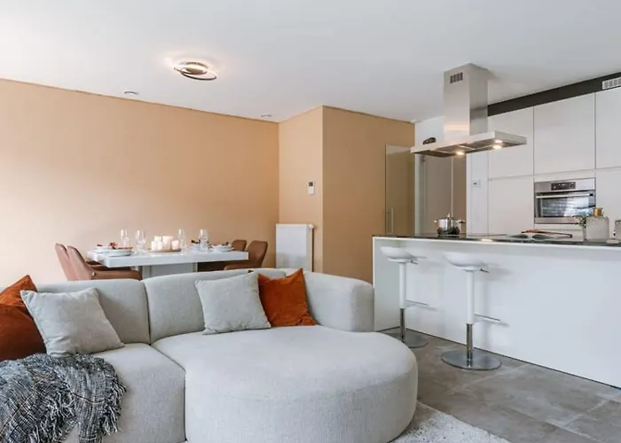 Huswell - Modern With Sunny Terrace In *