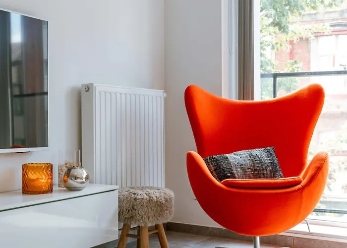 Huswell - Modern With Sunny Terrace In *