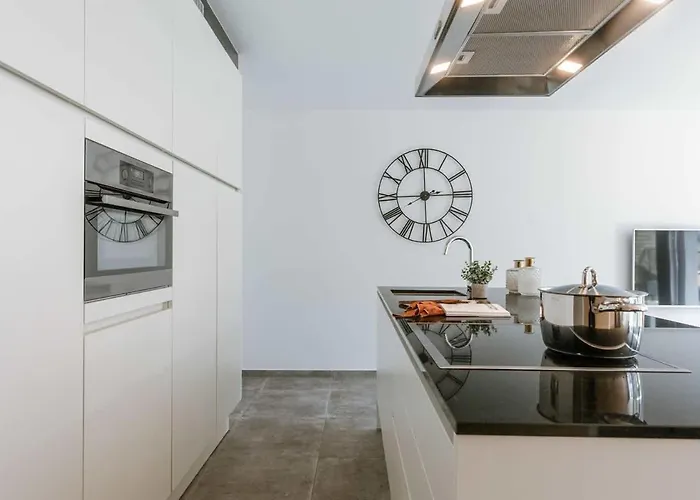 Apartmán Huswell - Modern With Sunny Terrace In *