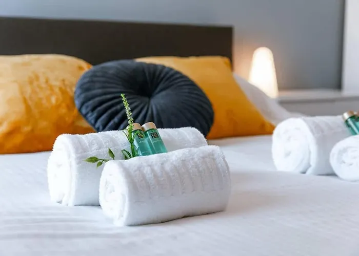 Huswell - Modern With Sunny Terrace In Apartmán