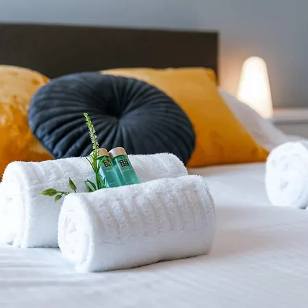 דירה Huswell - Modern With Sunny Terrace In *