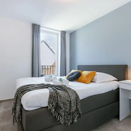 Huswell - Modern With Sunny Terrace In דירה *