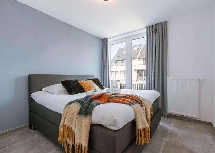 Casiola - Modern With Sunny Terrace In